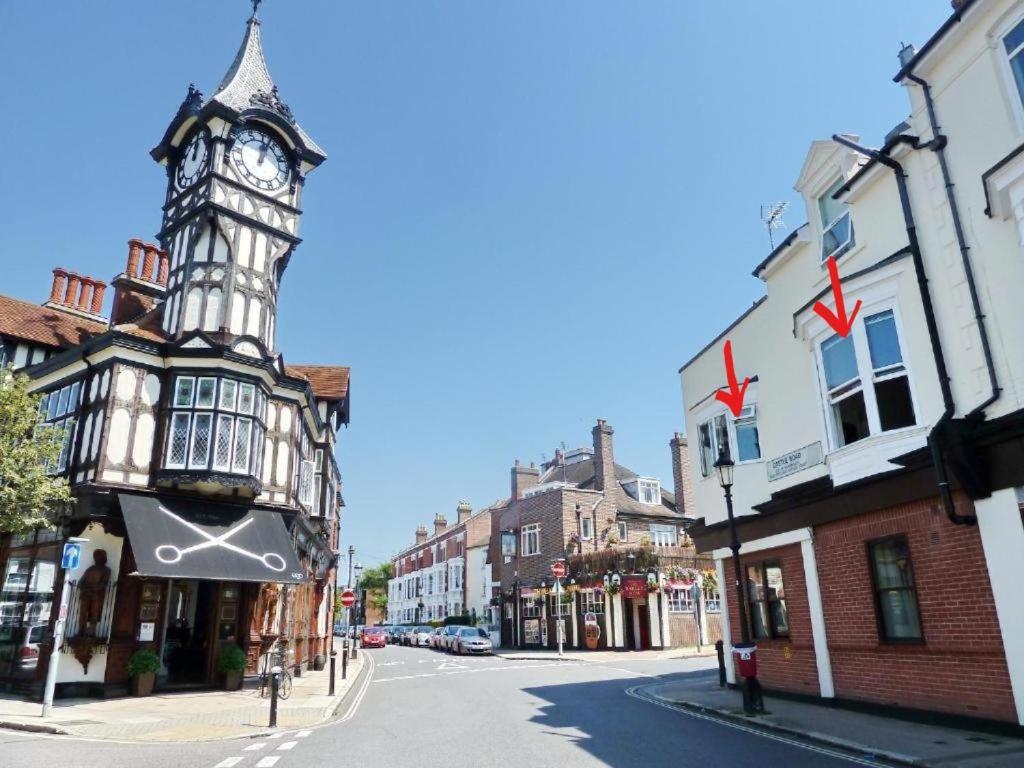The Clock Tower Apartment - Spacious, Modern, 2 Bed Room Apartment , Southsea With Free Parking - Sleeps 4 بورتسماوث المظهر الخارجي الصورة