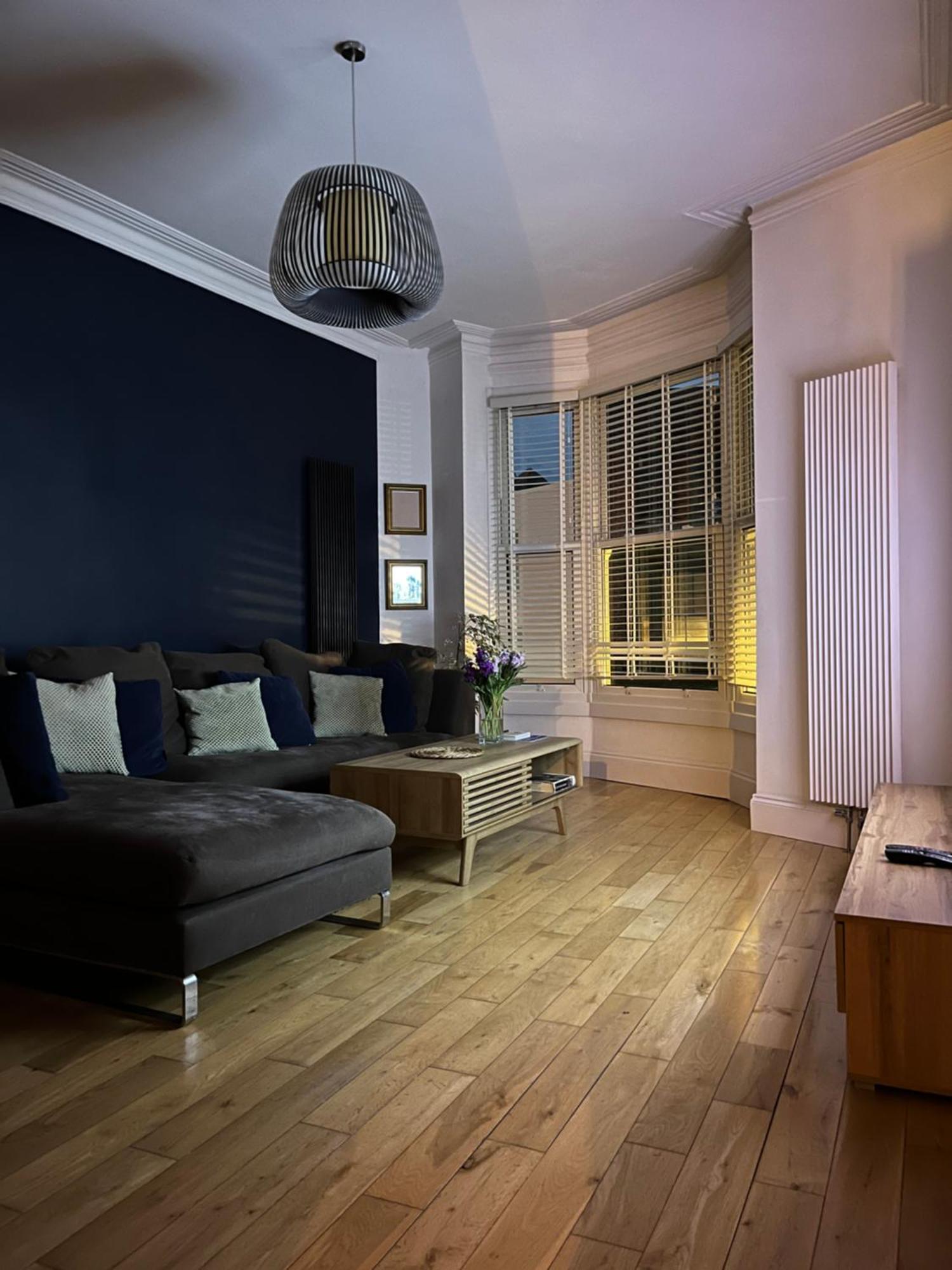 The Clock Tower Apartment - Spacious, Modern, 2 Bed Room Apartment , Southsea With Free Parking - Sleeps 4 بورتسماوث المظهر الخارجي الصورة