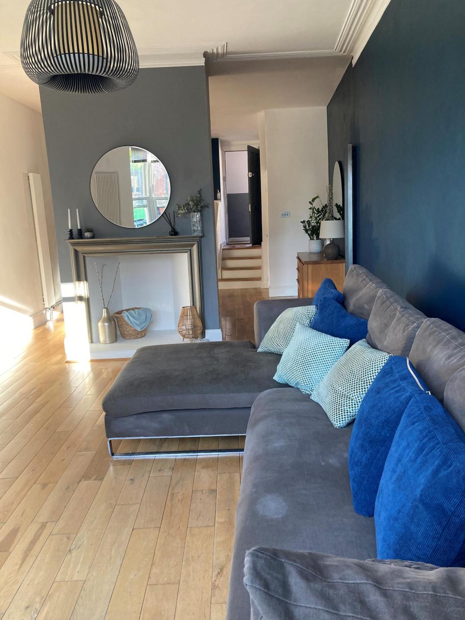 The Clock Tower Apartment - Spacious, Modern, 2 Bed Room Apartment , Southsea With Free Parking - Sleeps 4 بورتسماوث المظهر الخارجي الصورة